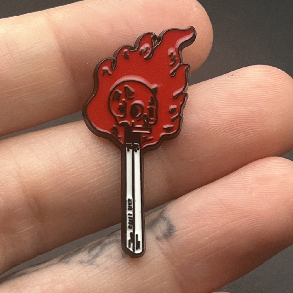 Skull Match On Fire Lapel Hat Pin